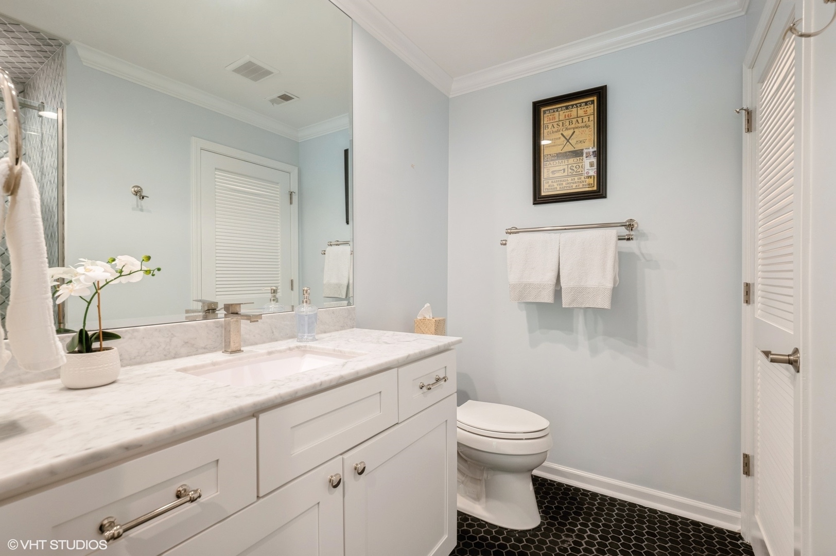 90 E Franklin Place Unit: 106