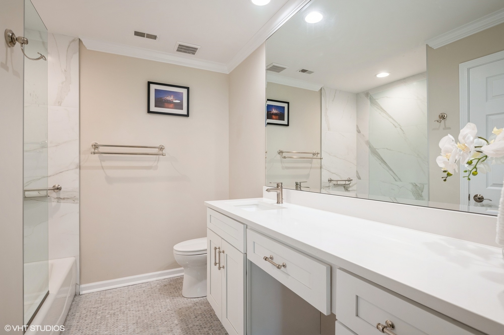 90 E Franklin Place Unit: 106