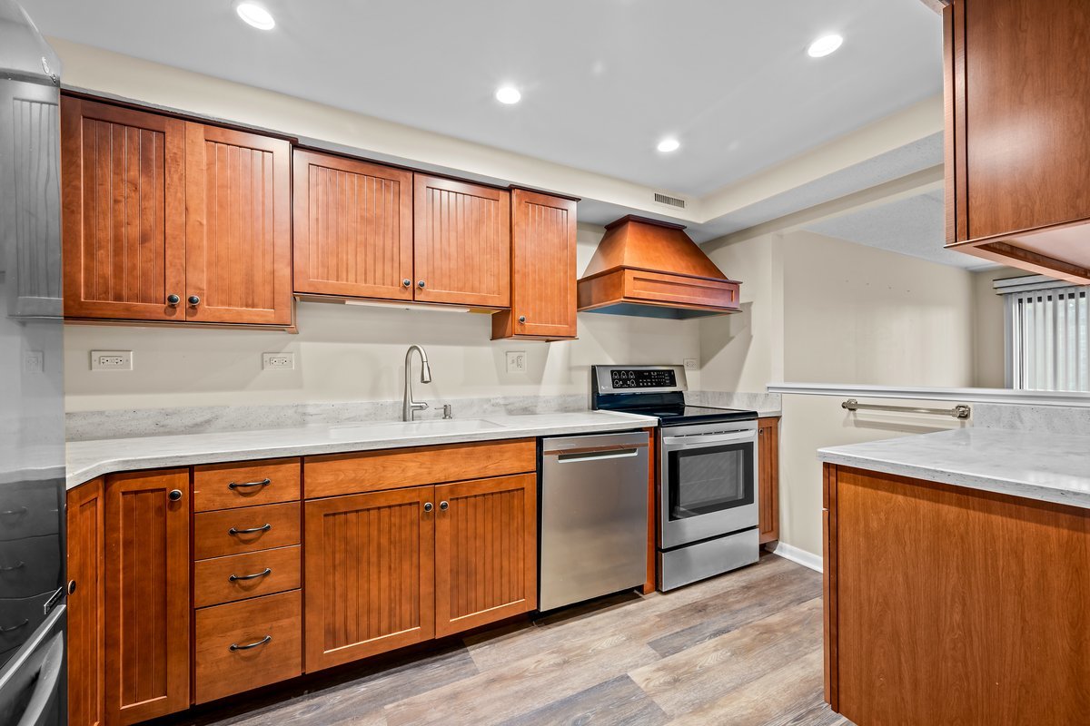930 Taylor Drive Unit: 310