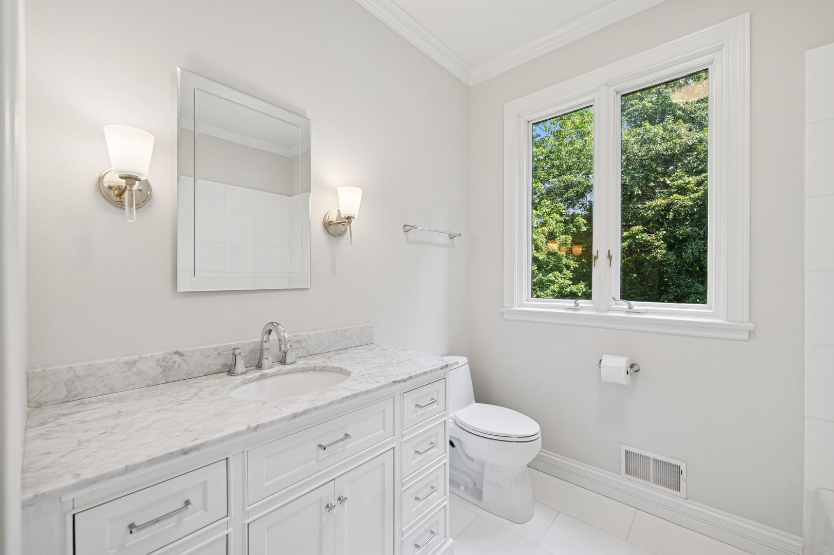 101 N Mayflower Road