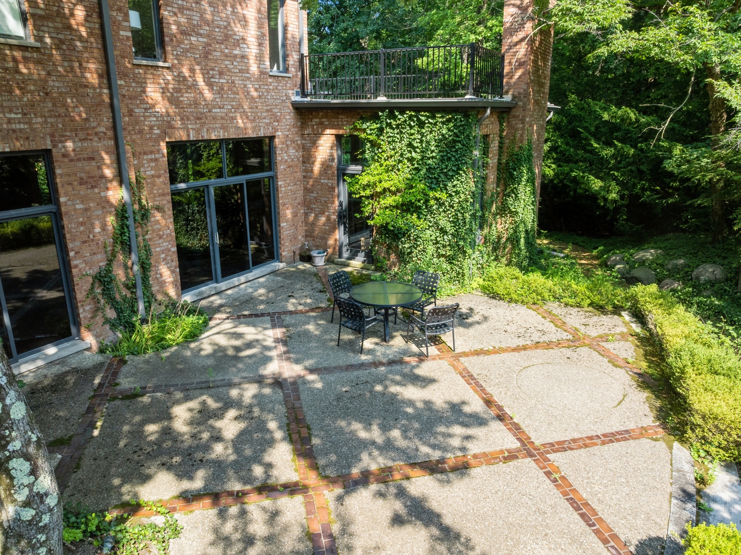 101 N Mayflower Road