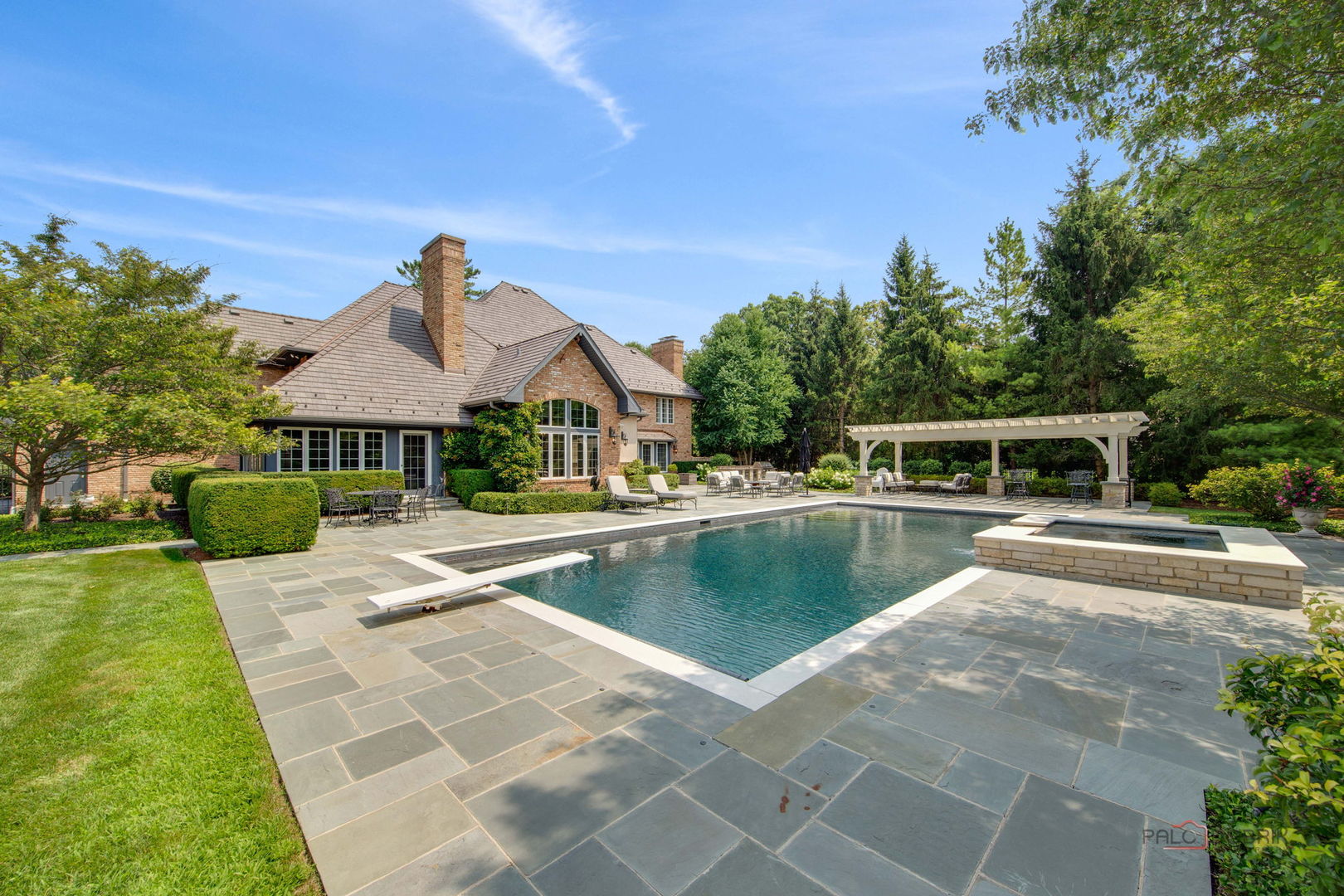 1090 Evergreen Drive