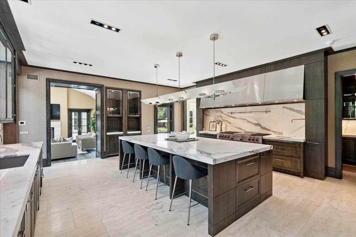 261 E Onwentsia Road