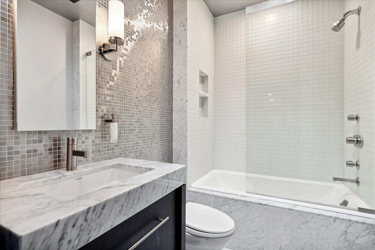 261 E Onwentsia Road