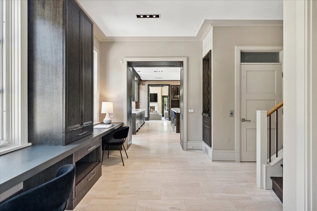 261 E Onwentsia Road