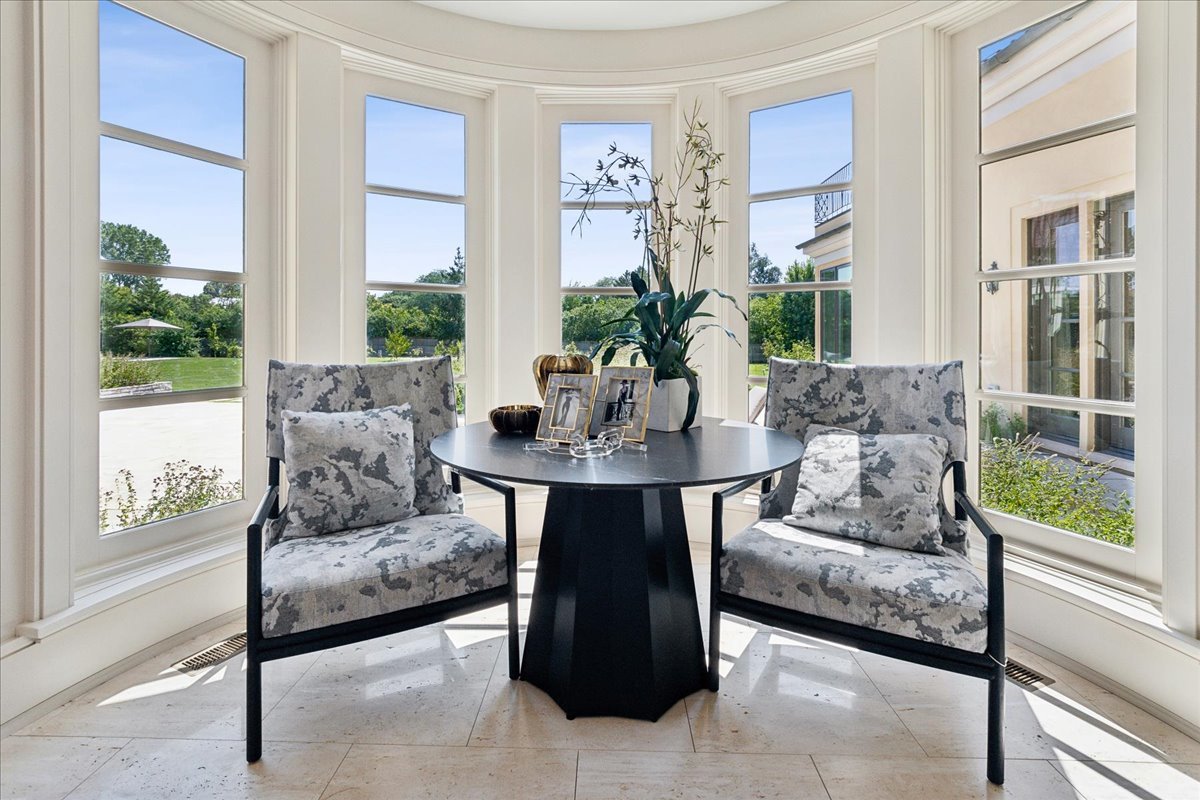 261 E Onwentsia Road