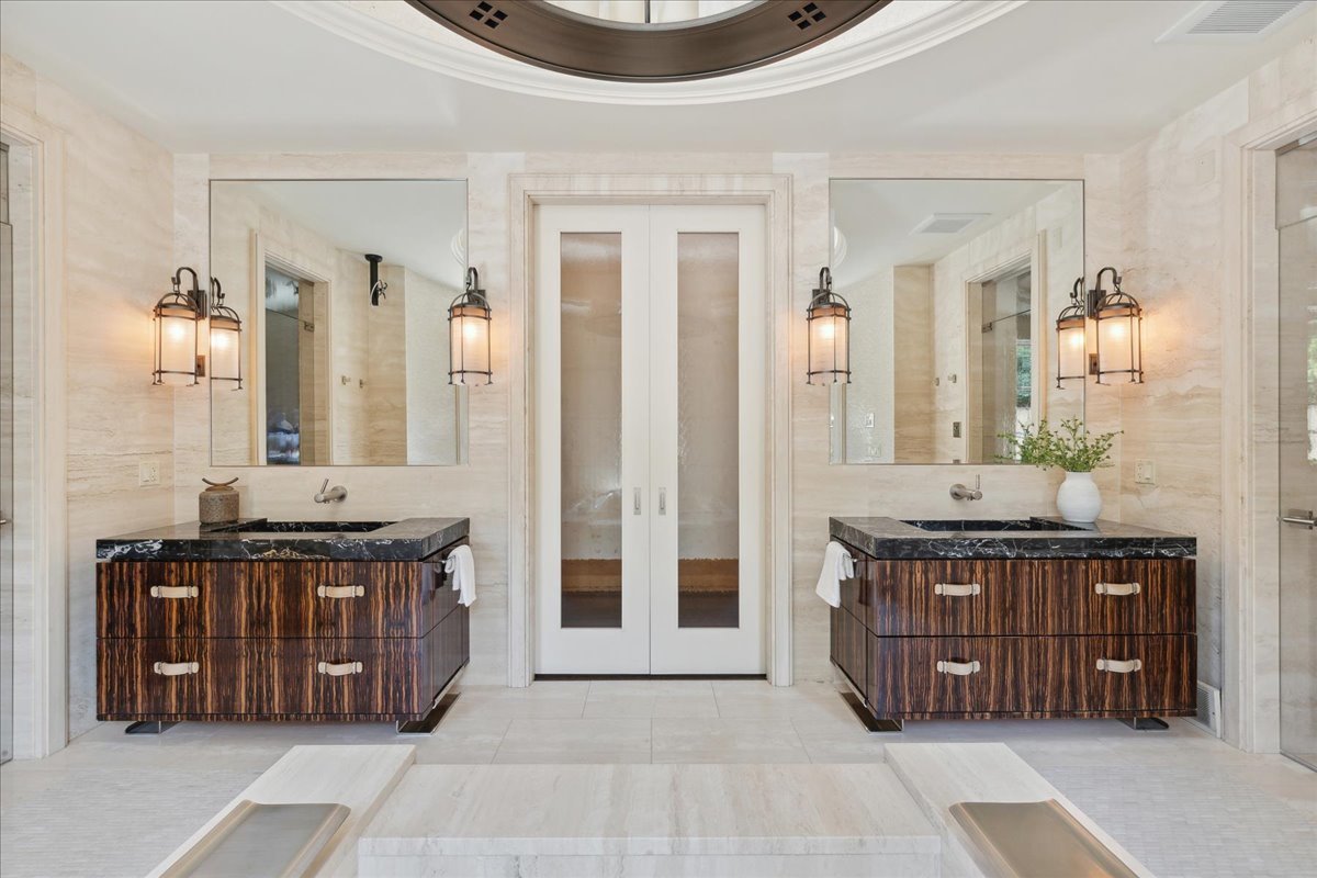 261 E Onwentsia Road