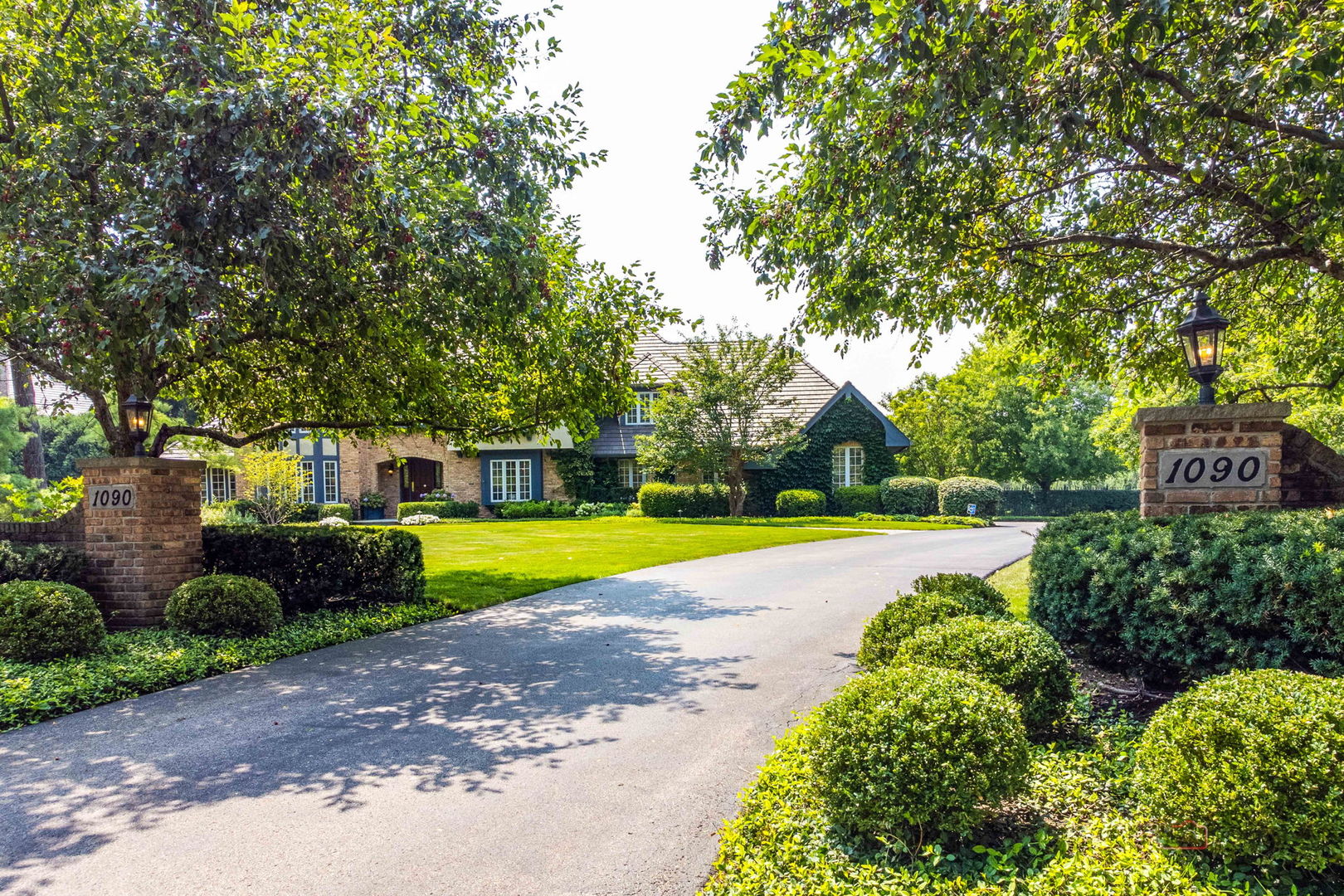 1090 Evergreen Drive