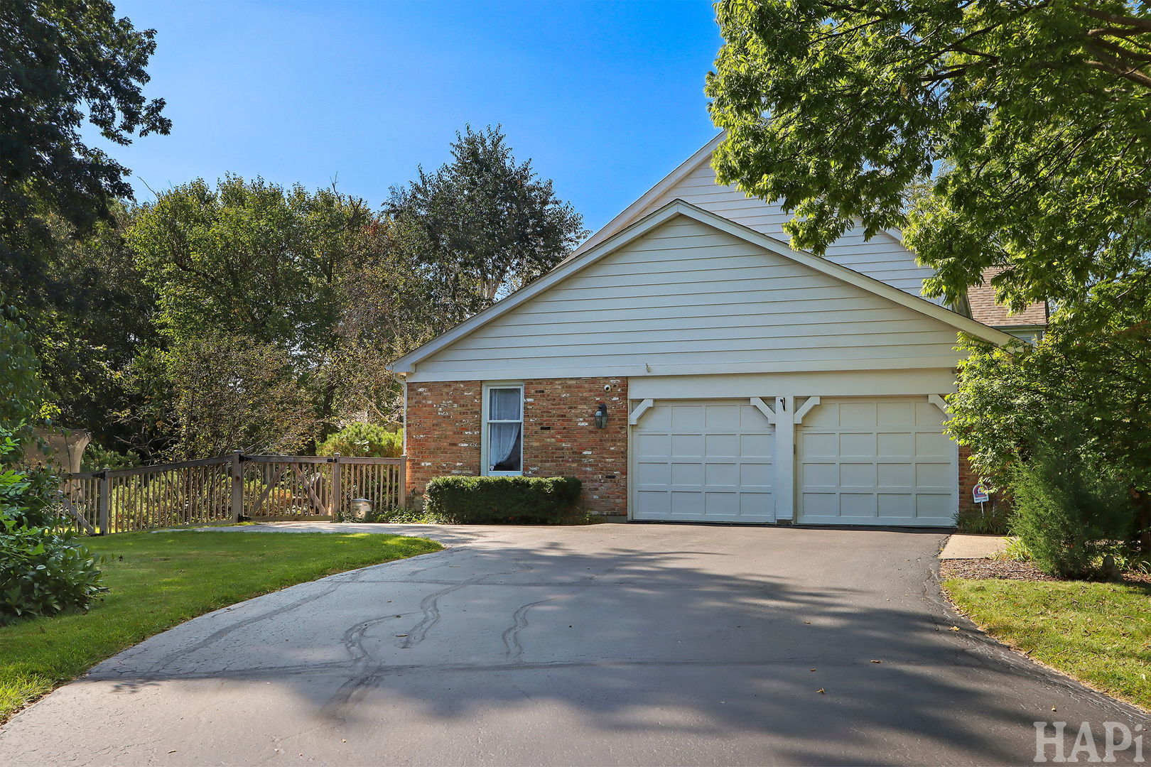 113 Surrey Lane