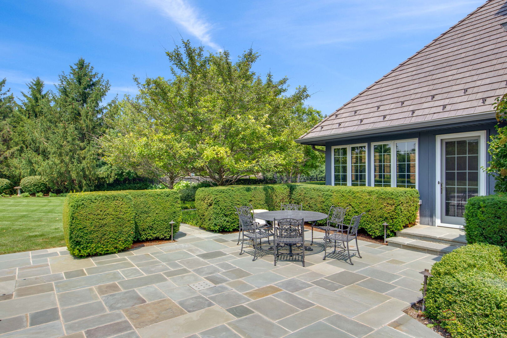 1090 Evergreen Drive