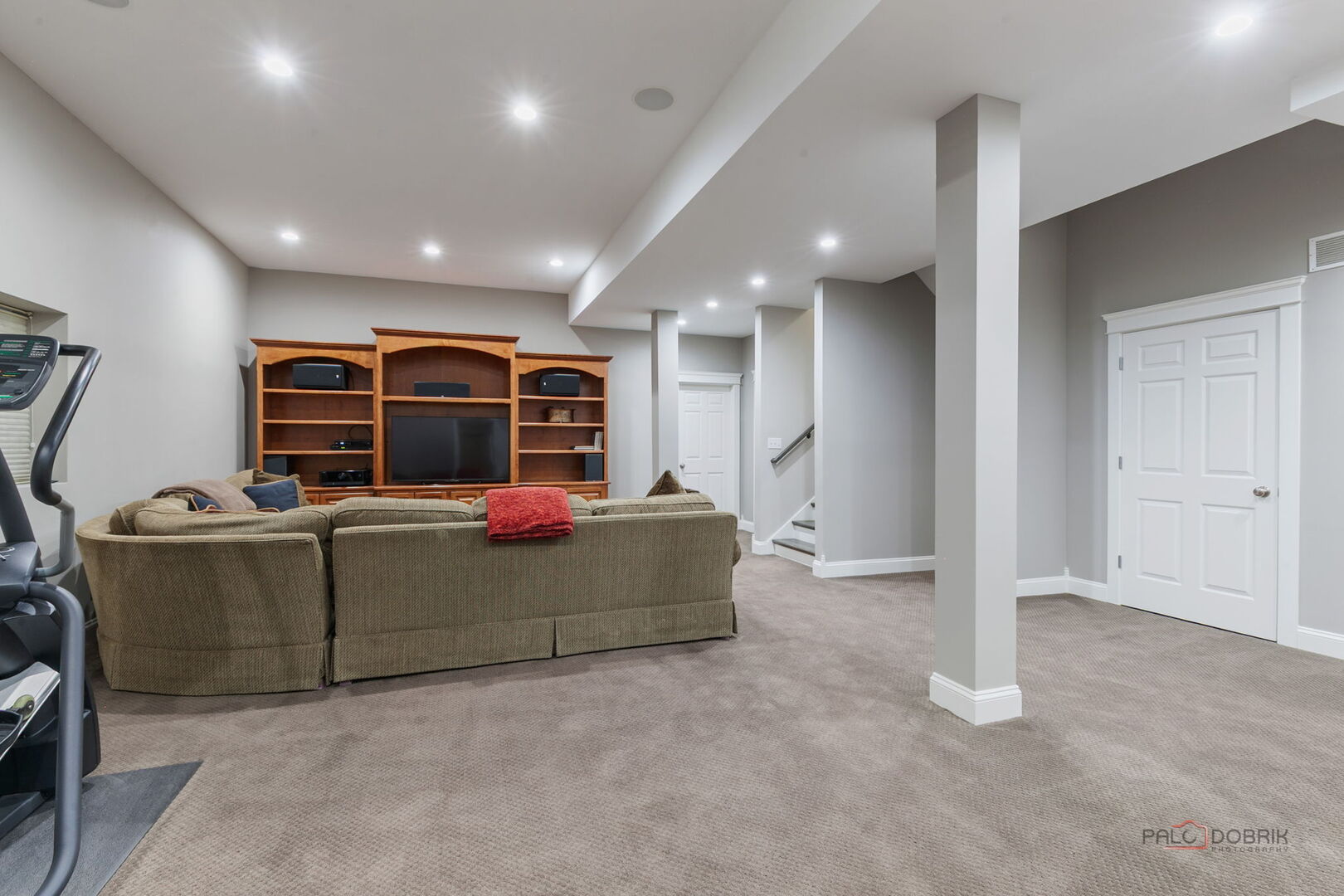 216 E Sheridan Place