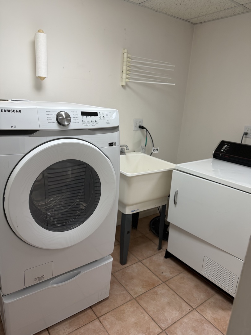 114 Woodbury Lane Unit: 114