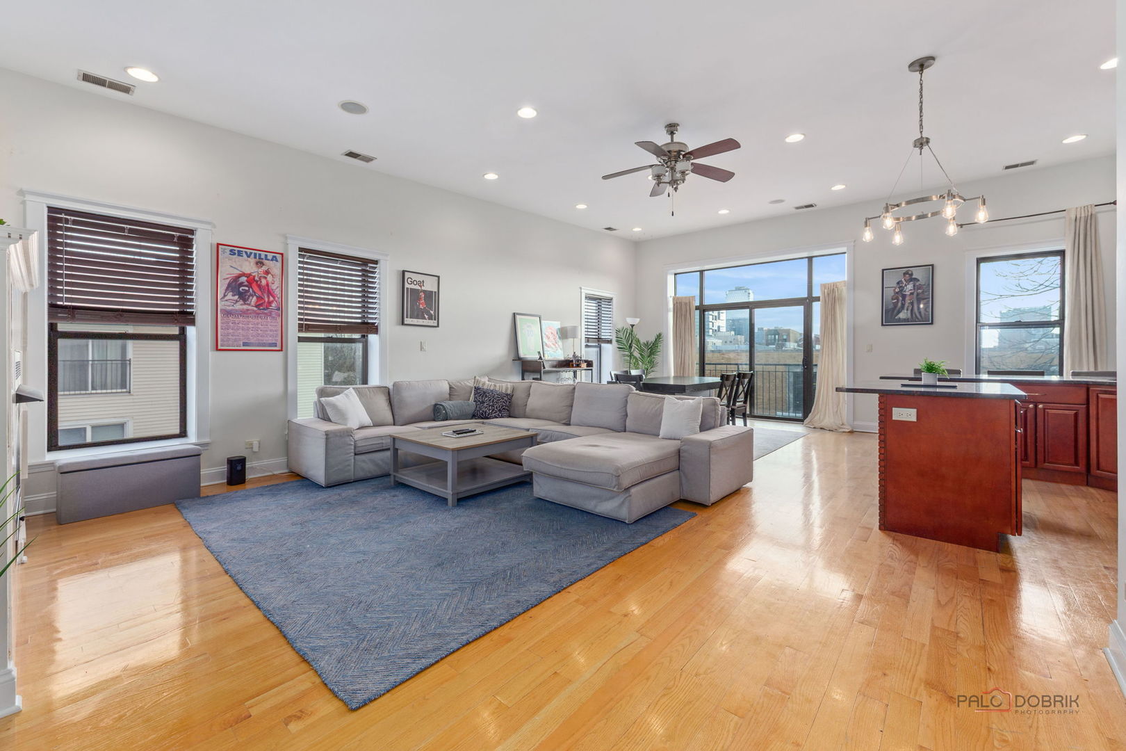 1226 W Huron Street Unit: 301