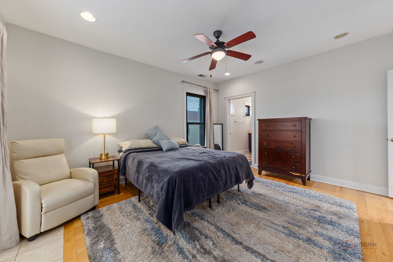 1226 W Huron Street Unit: 301