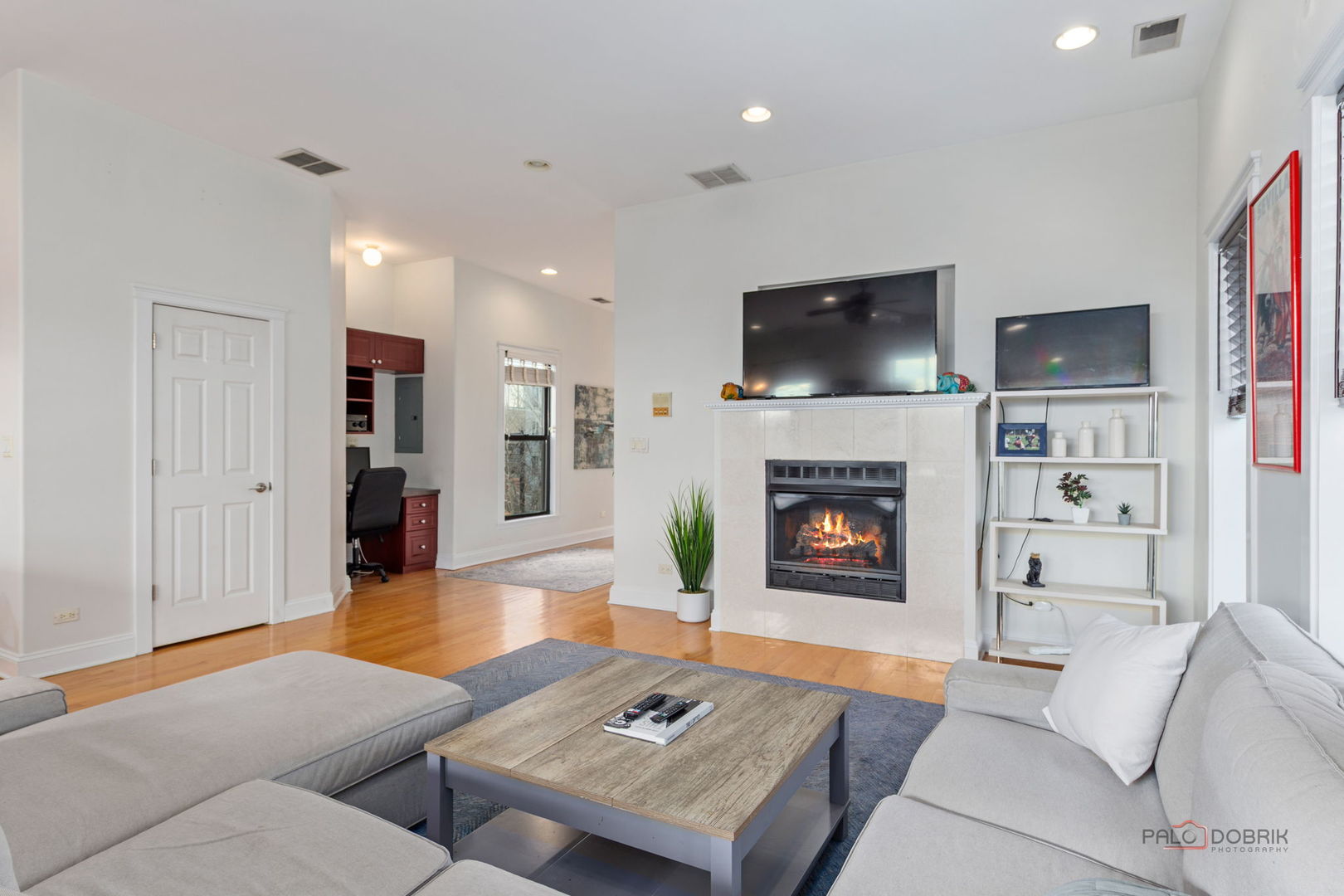 1226 W Huron Street Unit: 301