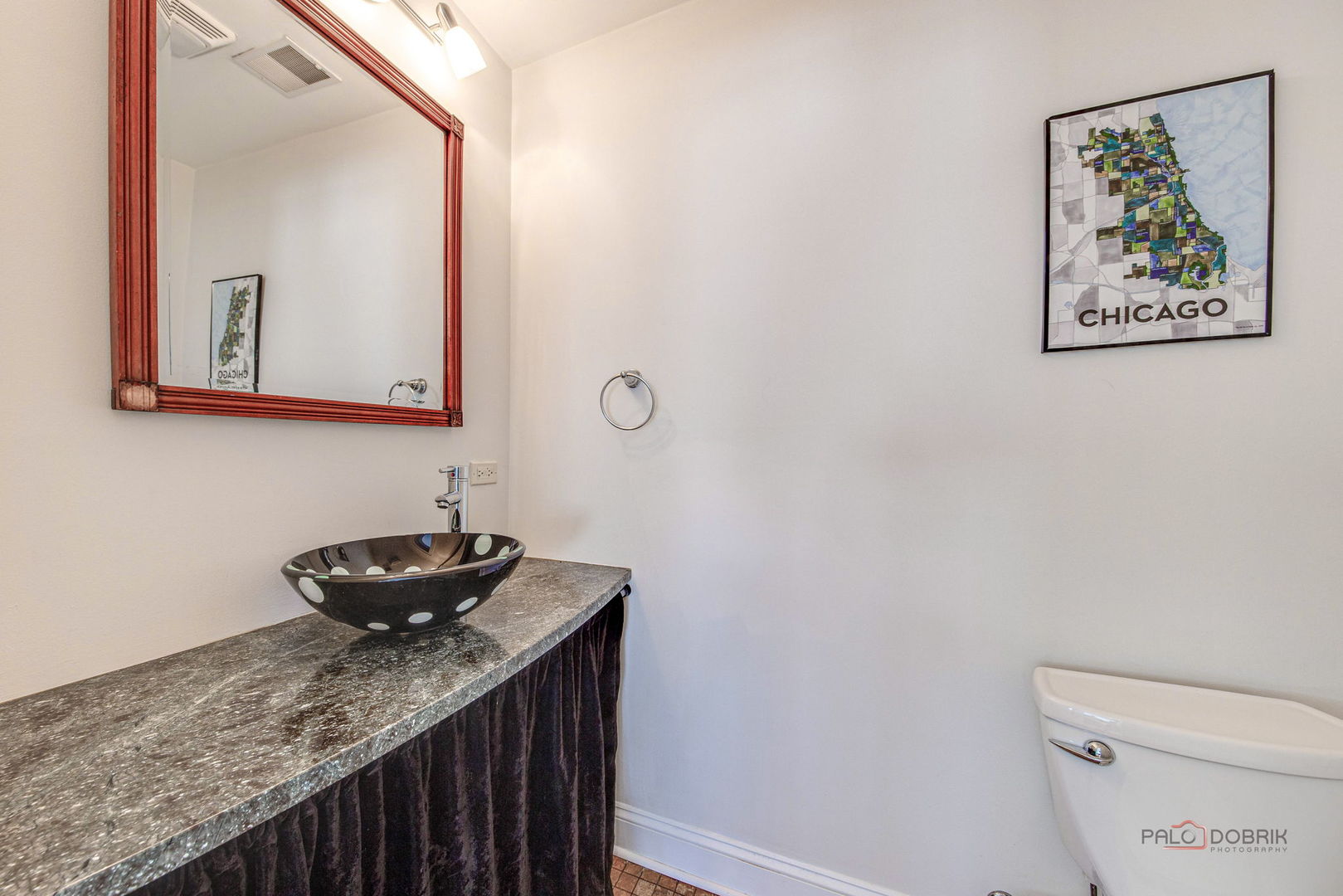 1226 W Huron Street Unit: 301