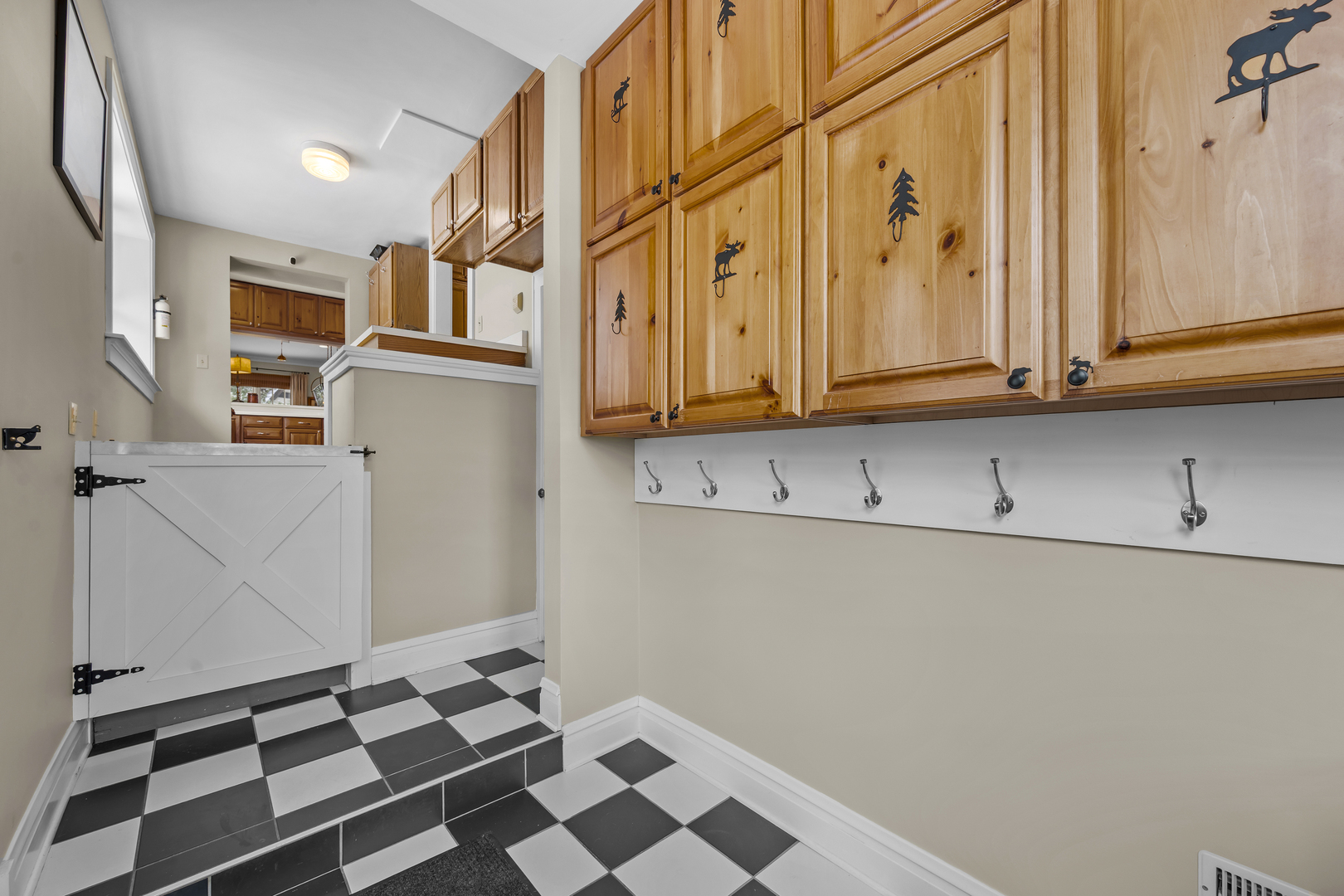 1190 W Old Mill Road