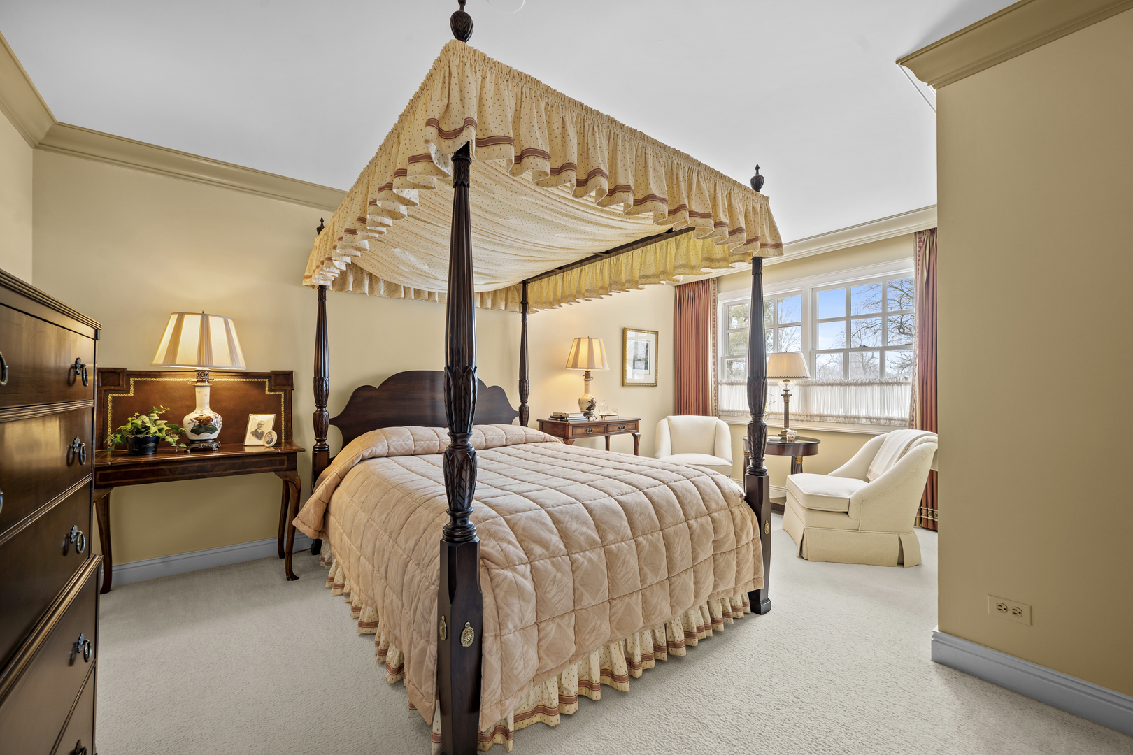 870 Gloucester Crossing