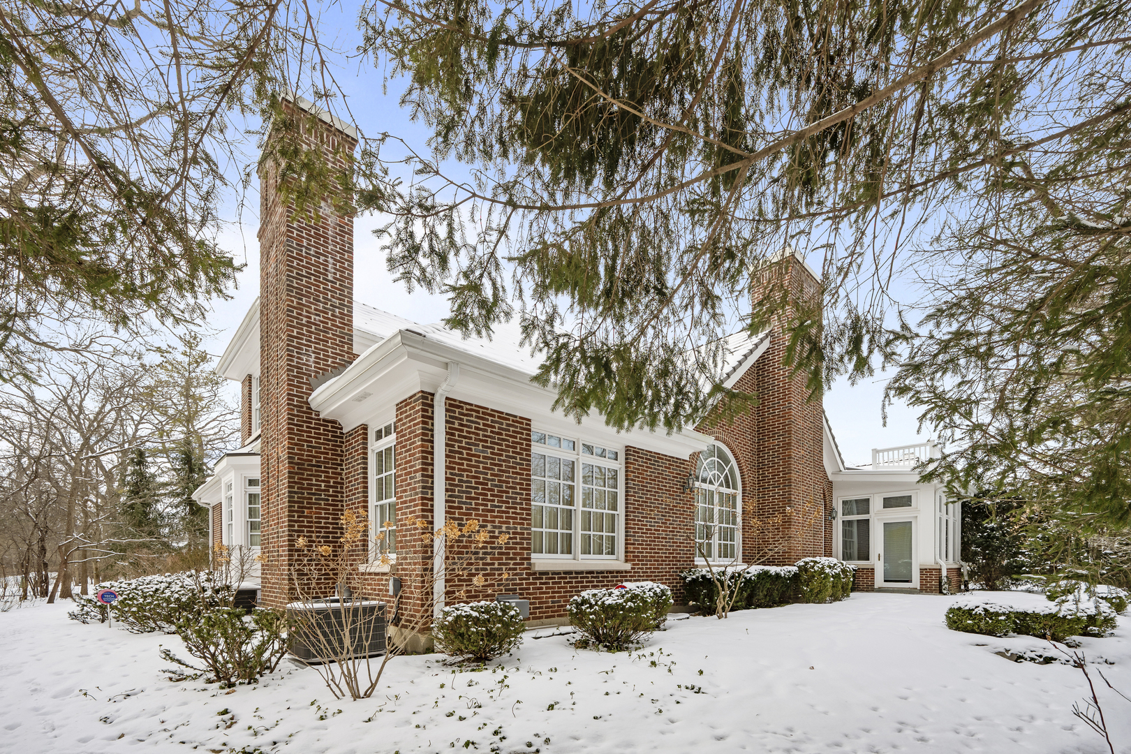 870 Gloucester Crossing