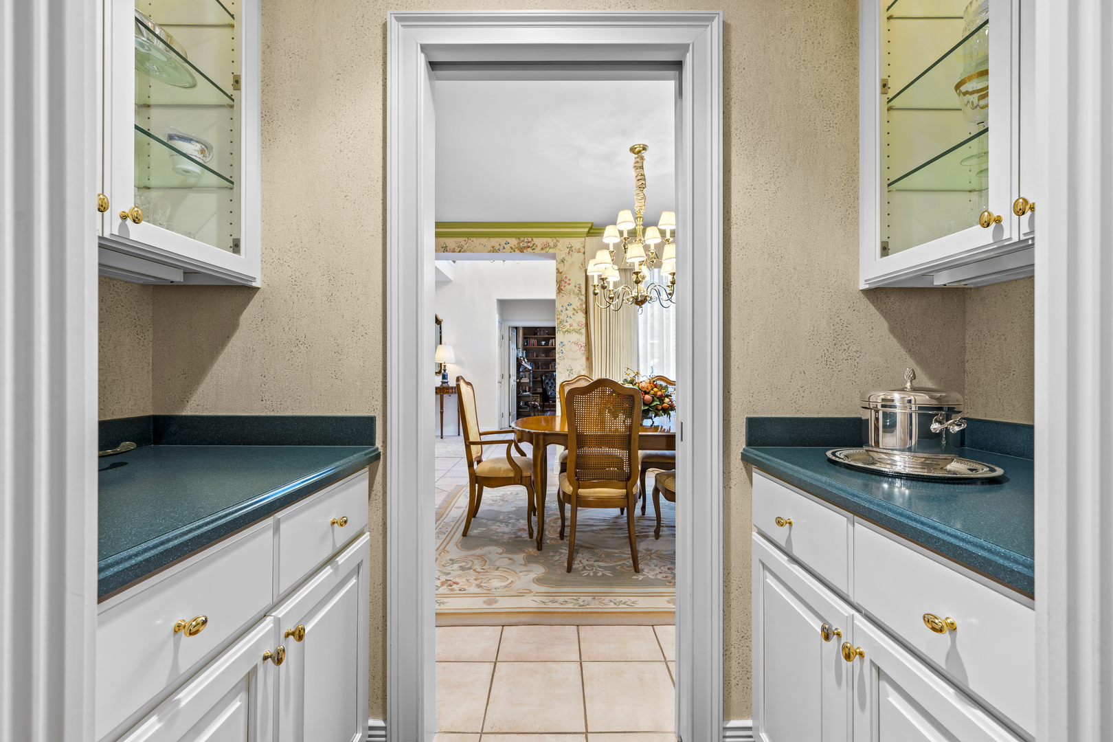 870 Gloucester Crossing