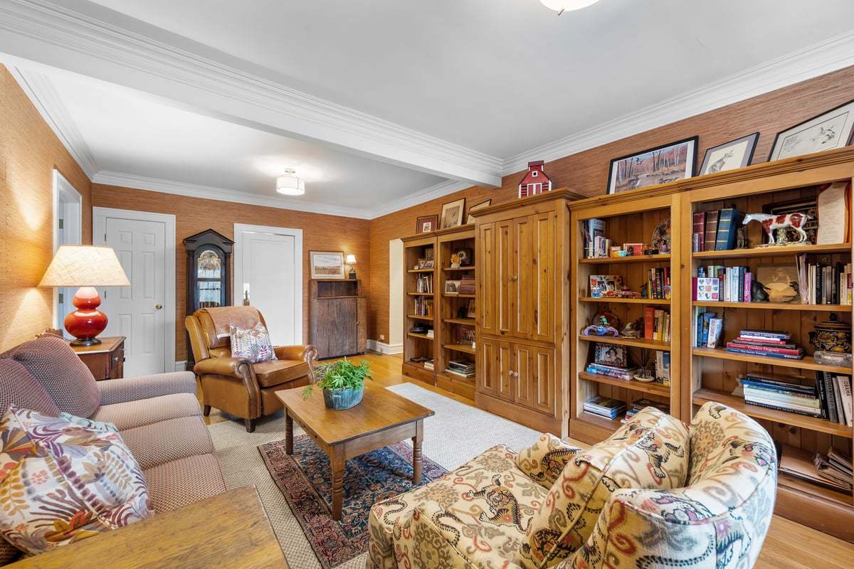 1190 W Old Mill Road