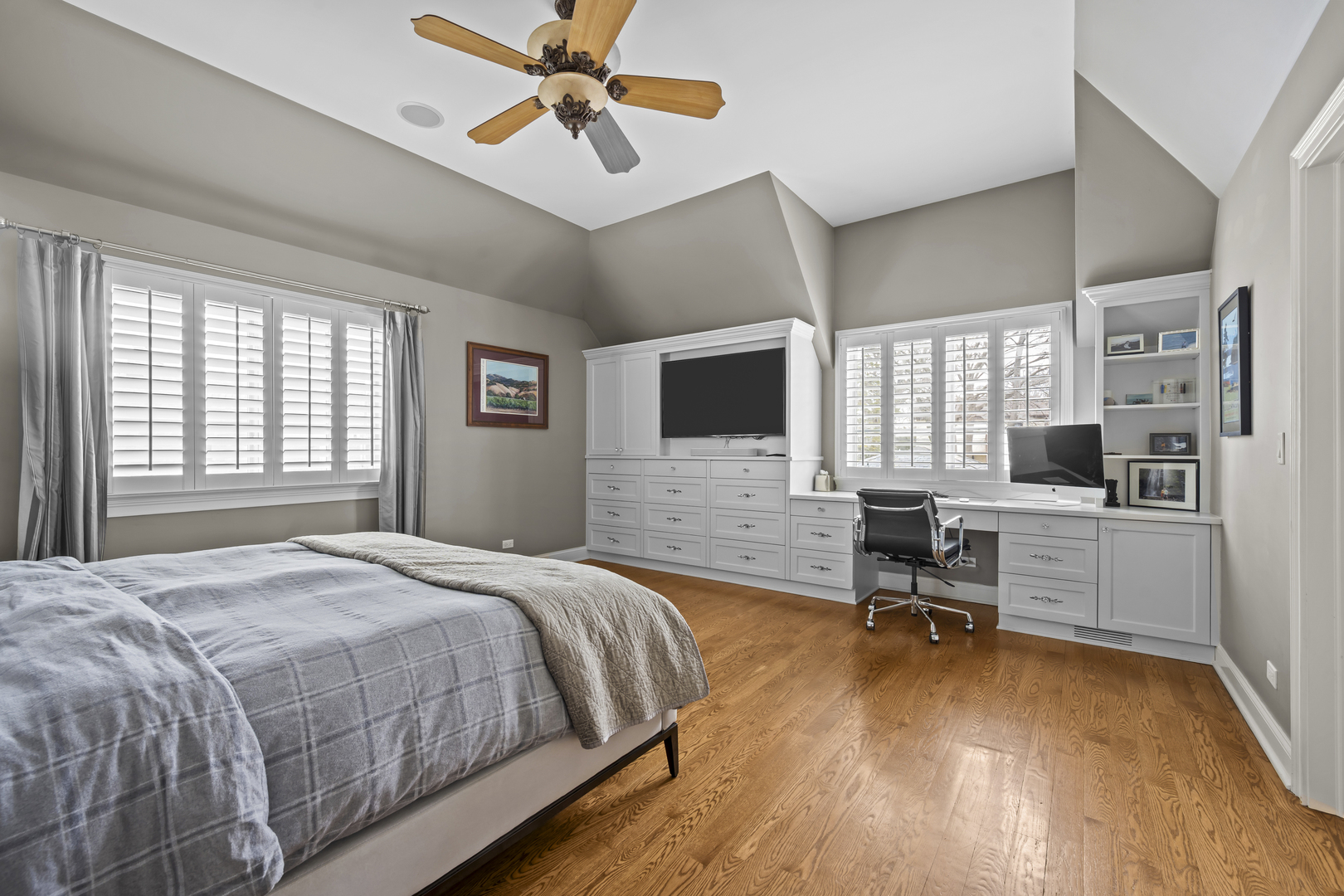 33 Washington Circle