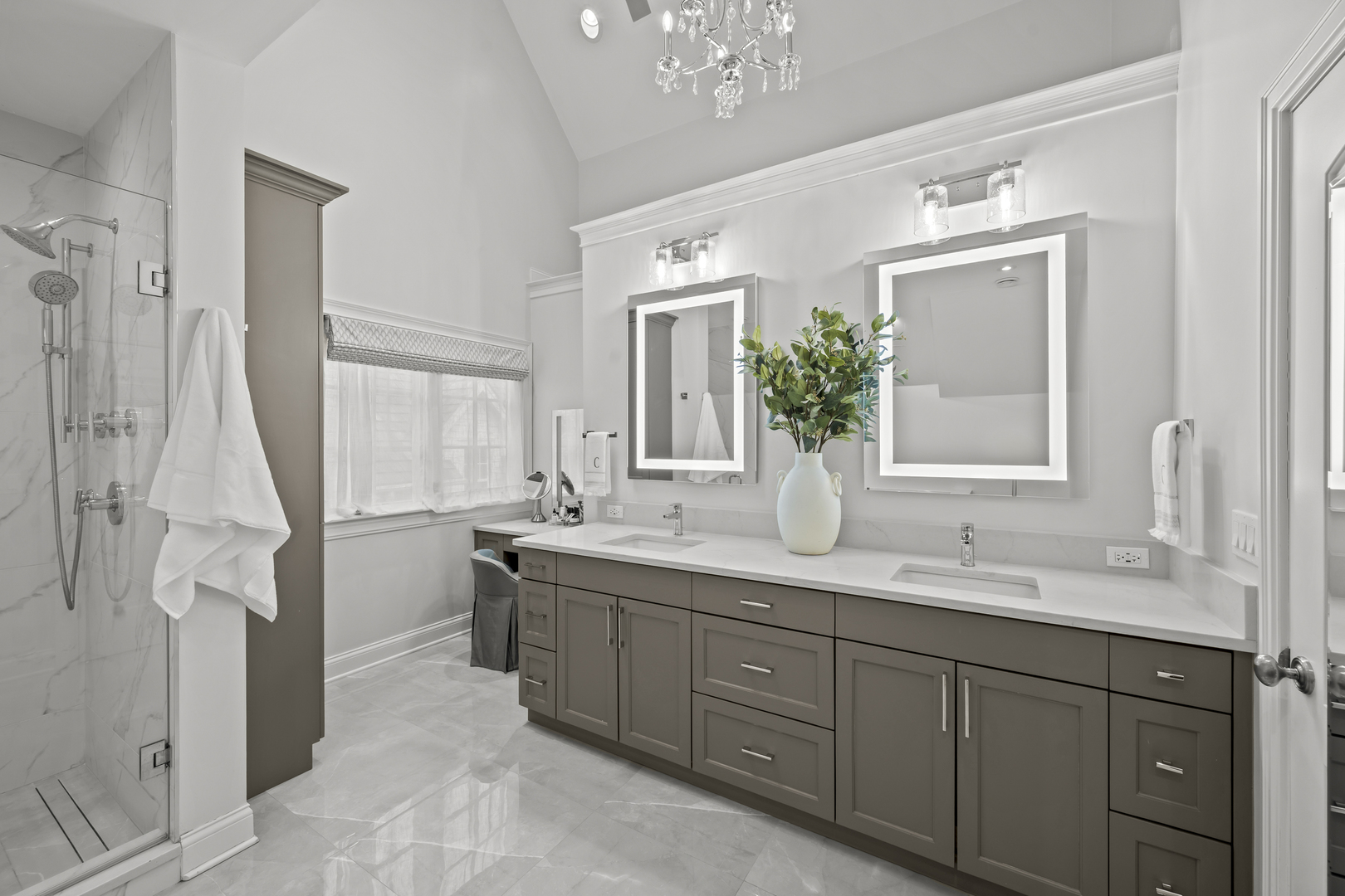 33 Washington Circle