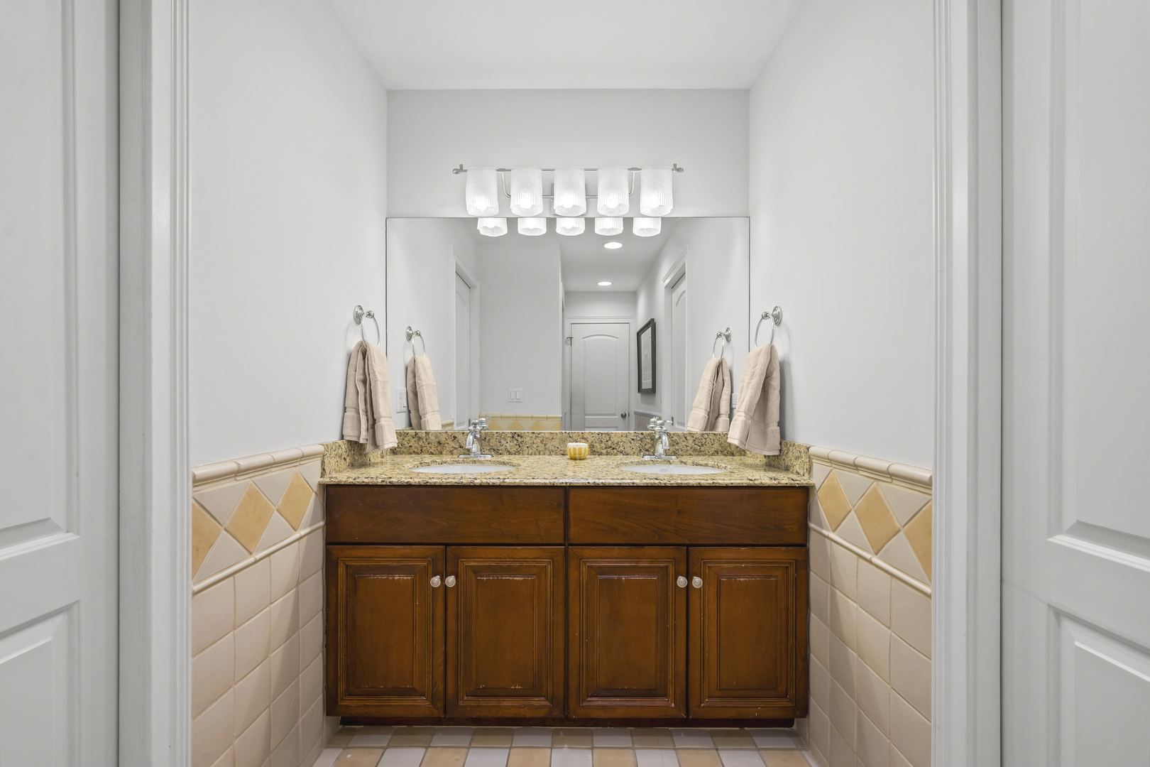 33 Washington Circle