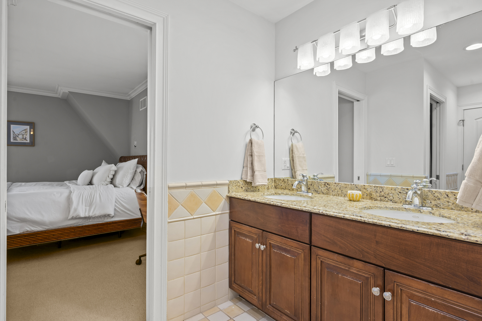 33 Washington Circle