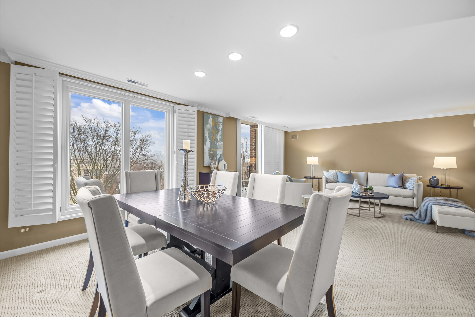 1350 N Western Avenue Unit: 310