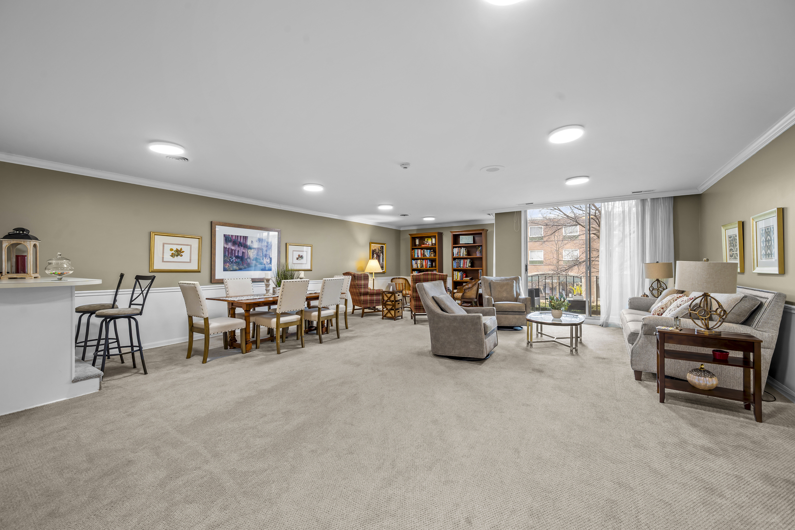 1350 N Western Avenue Unit: 310