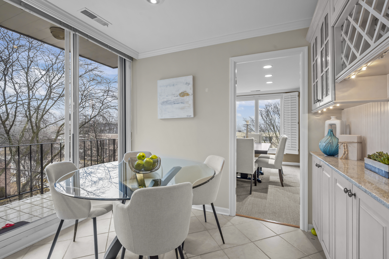 1350 N Western Avenue Unit: 310