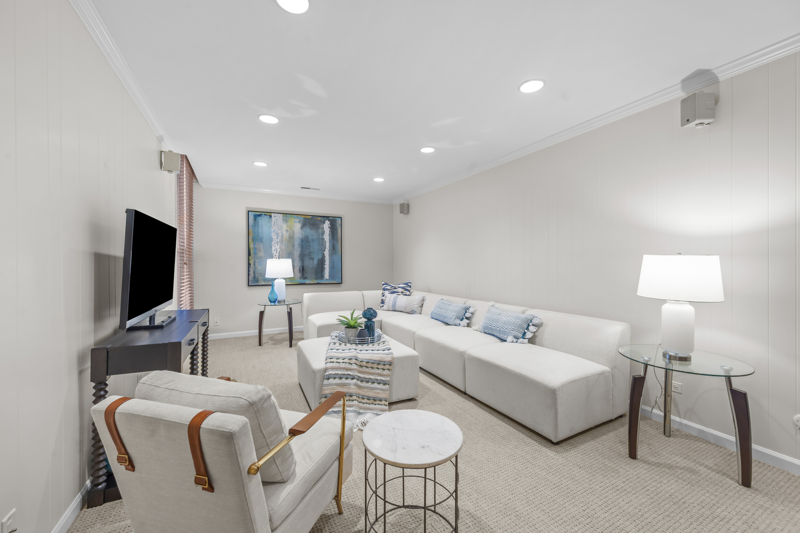 1350 N Western Avenue Unit: 310