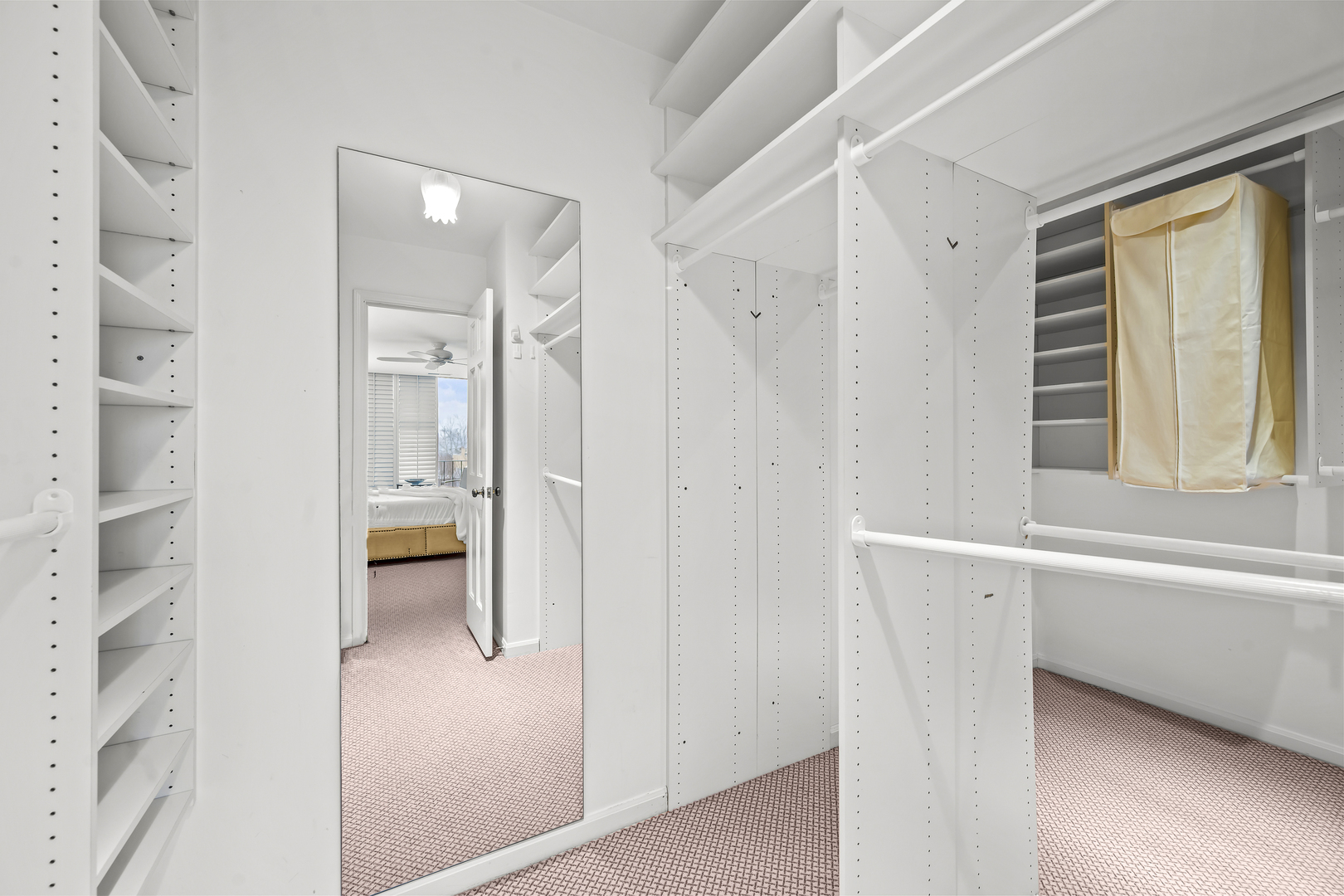 1350 N Western Avenue Unit: 310