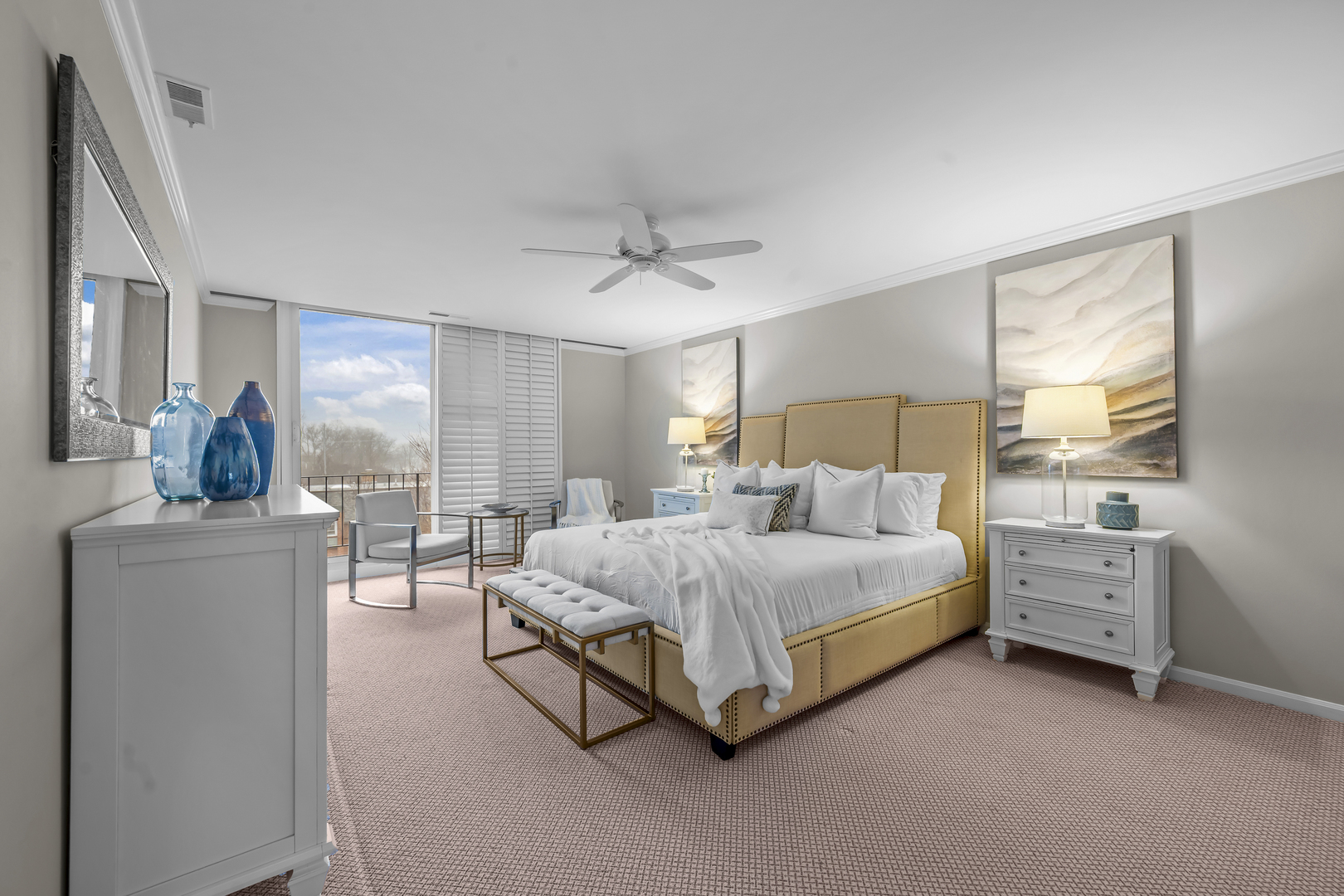 1350 N Western Avenue Unit: 310