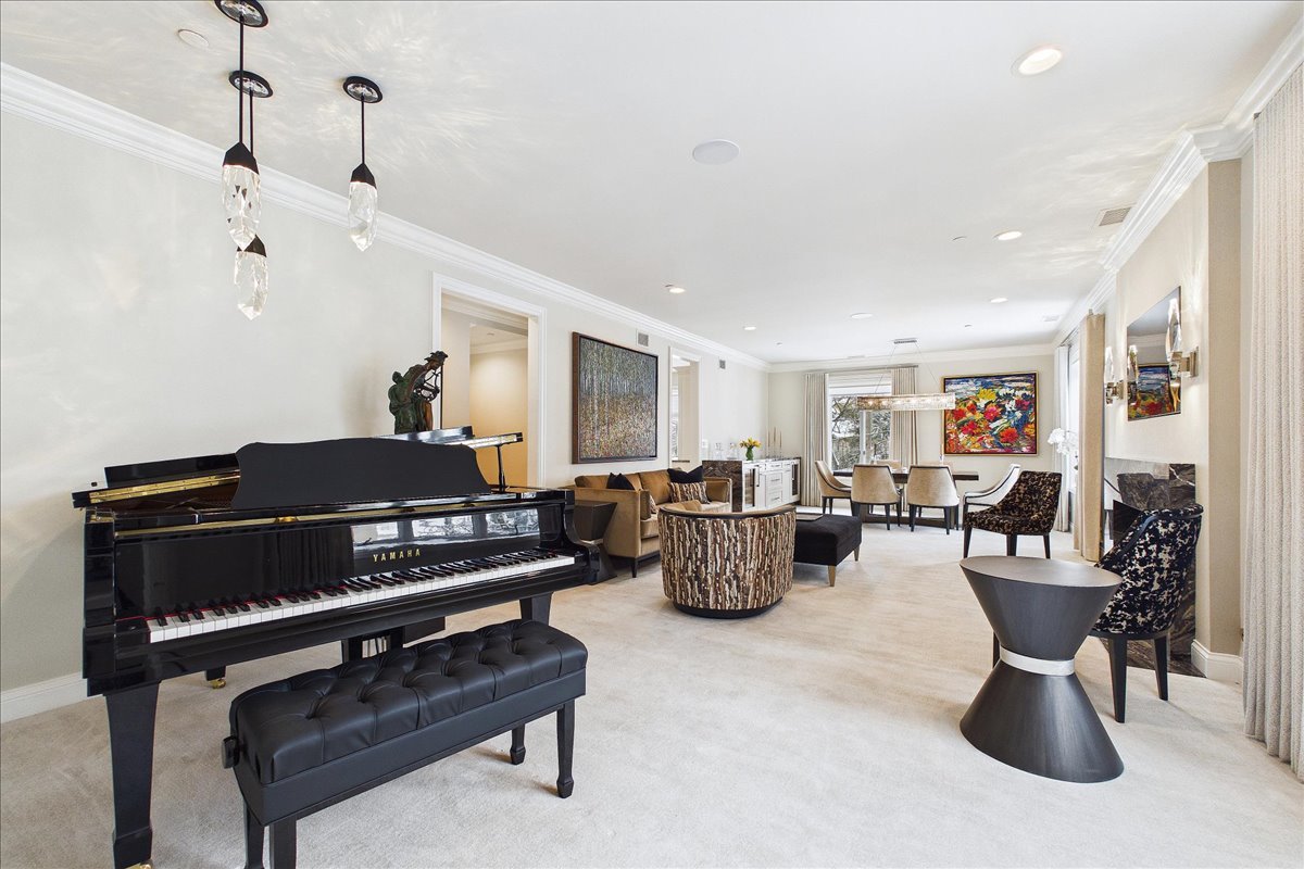 485 Oakwood Avenue Unit: D-2