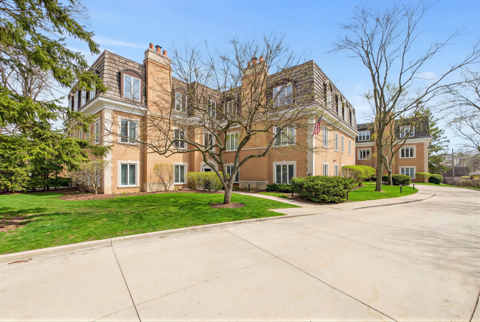 485 Oakwood Avenue Unit: D-2