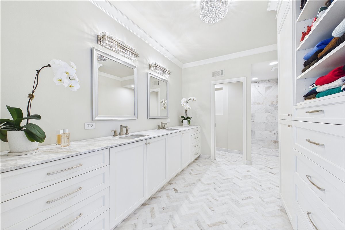 485 Oakwood Avenue Unit: D-2