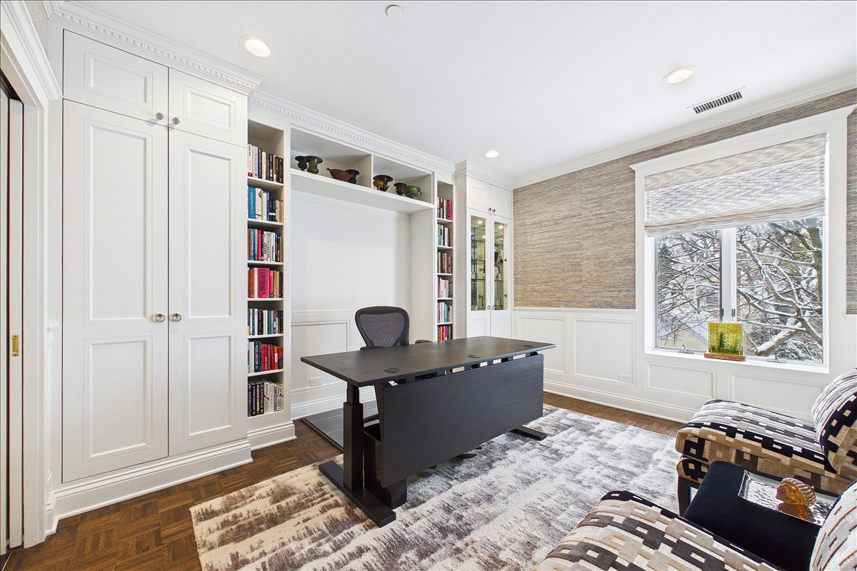 485 Oakwood Avenue Unit: D-2