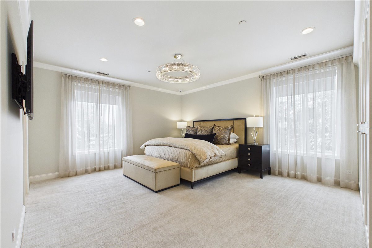 485 Oakwood Avenue Unit: D-2