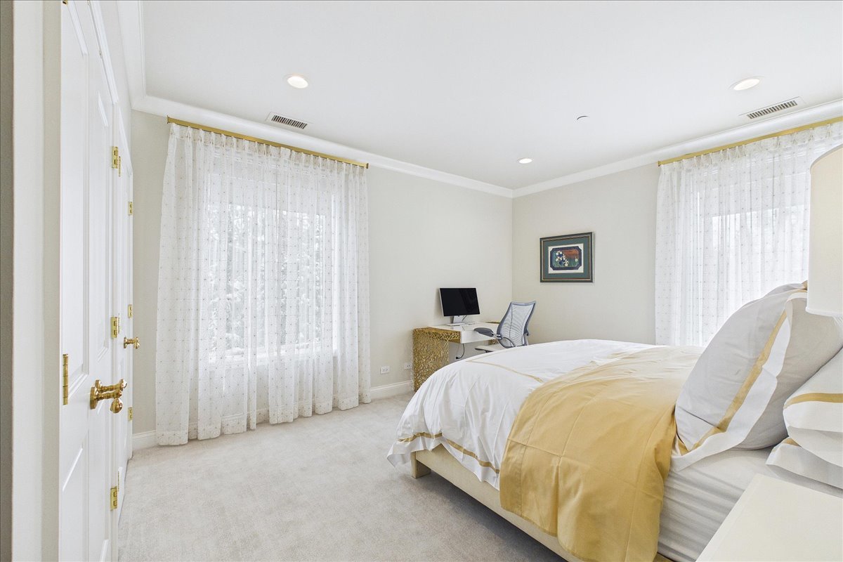 485 Oakwood Avenue Unit: D-2