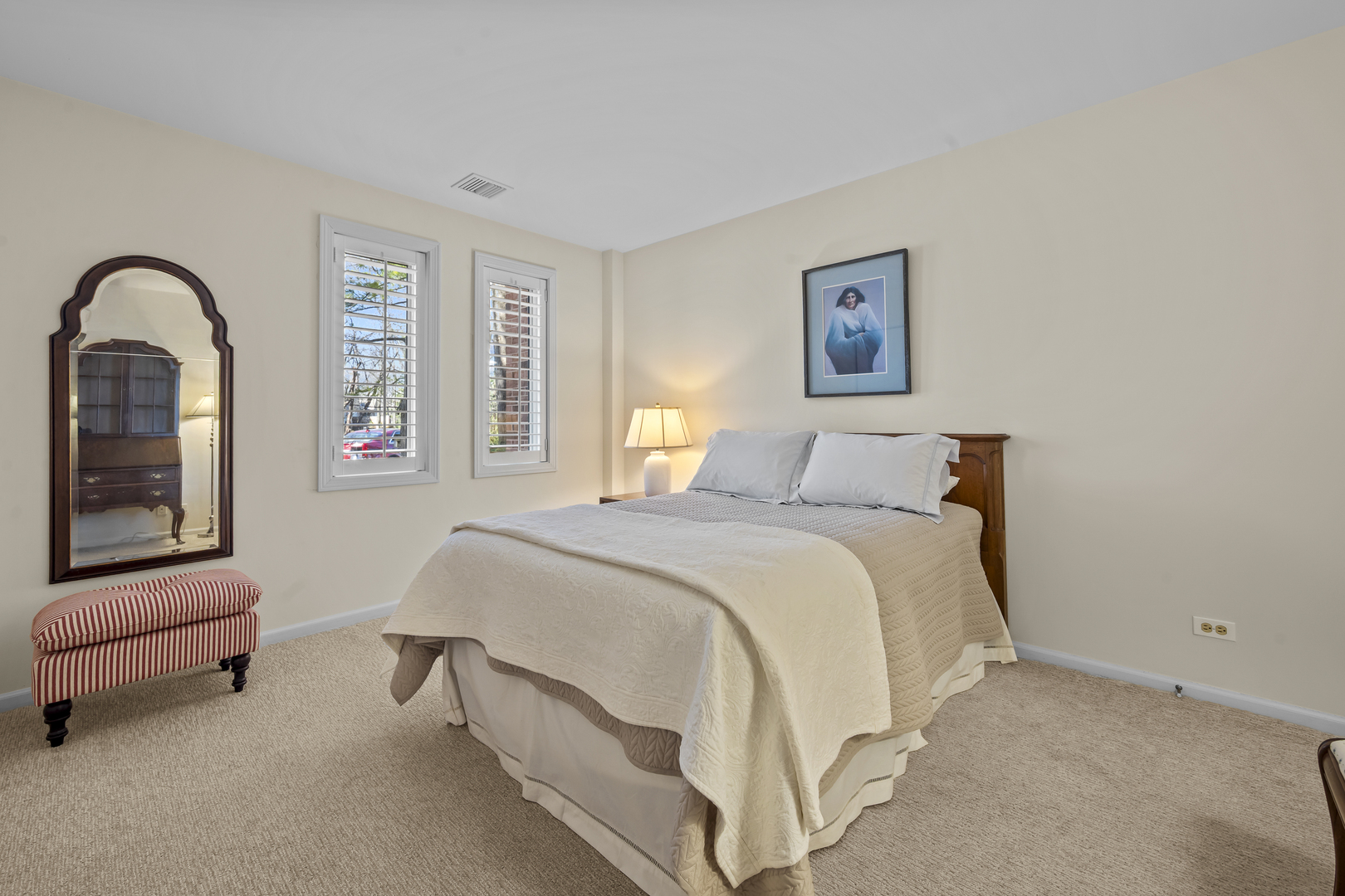 105 E Laurel Avenue Unit: 106