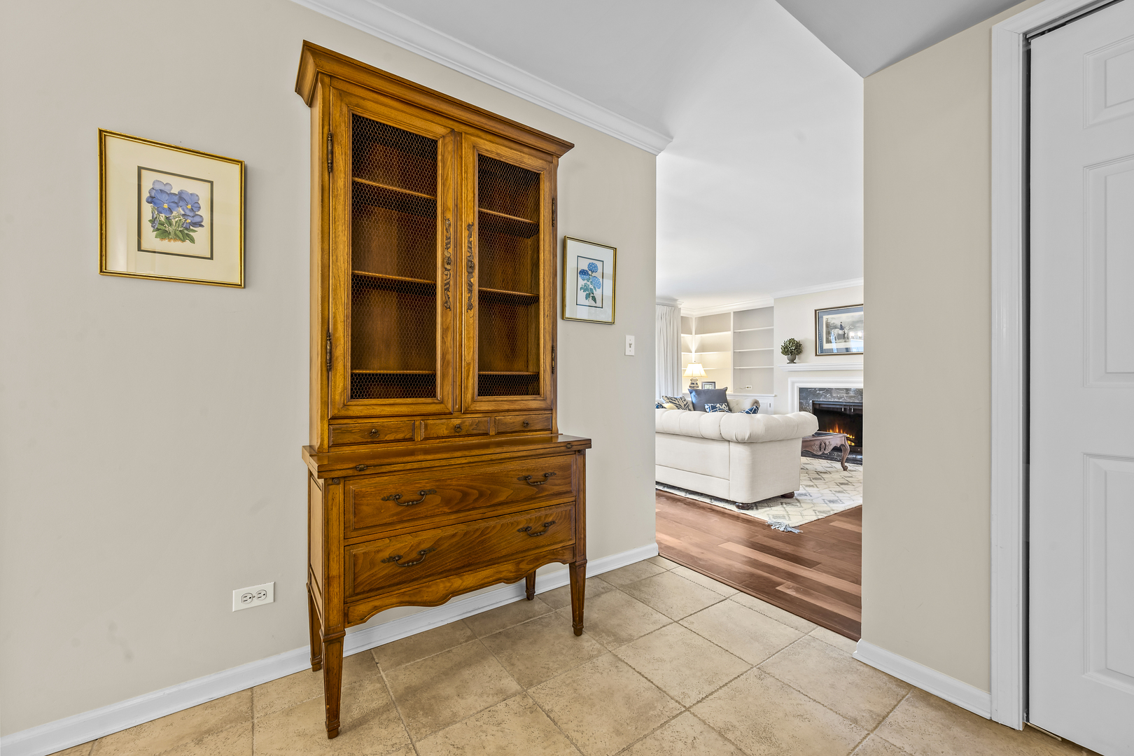 105 E Laurel Avenue Unit: 106