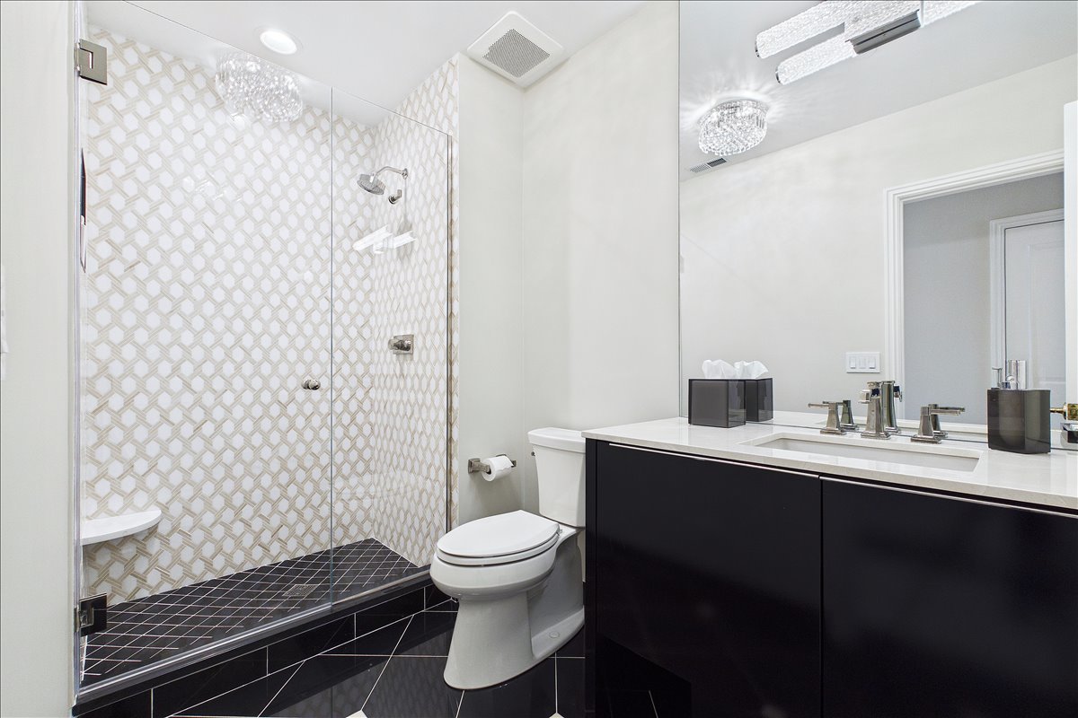 485 Oakwood Avenue Unit: D-2
