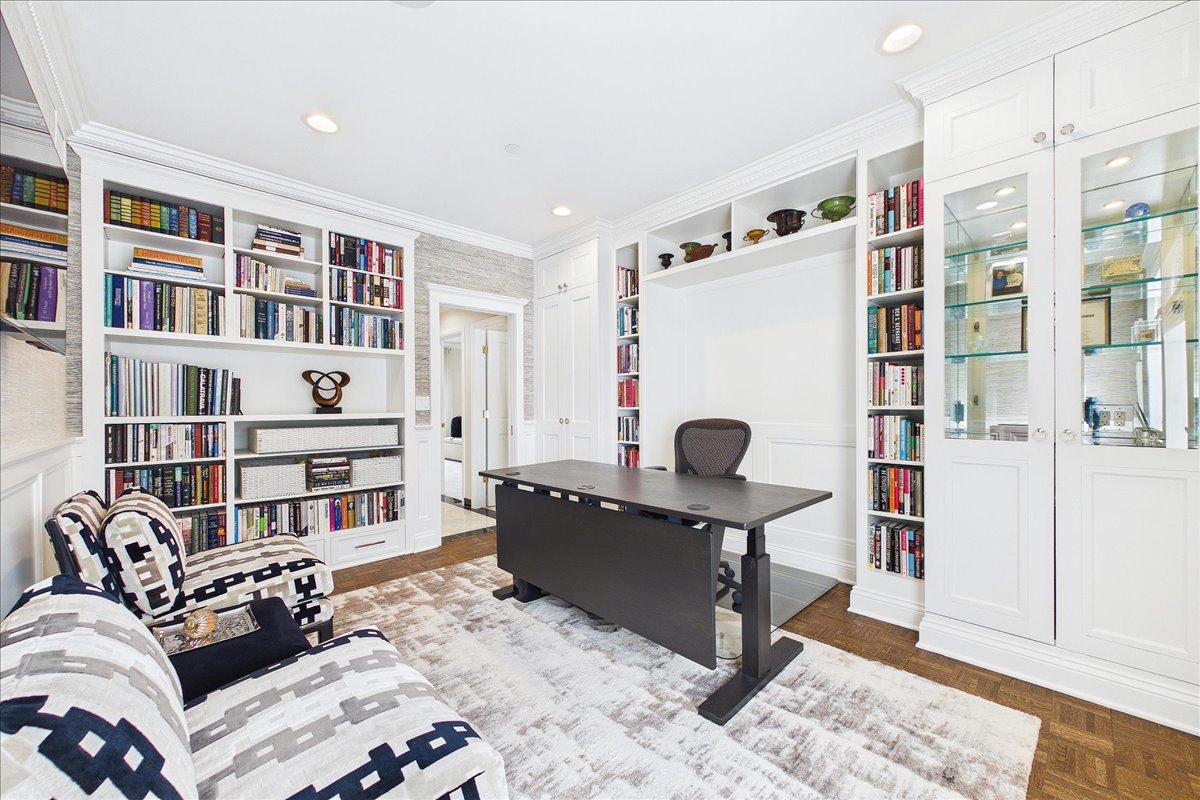 485 Oakwood Avenue Unit: D-2