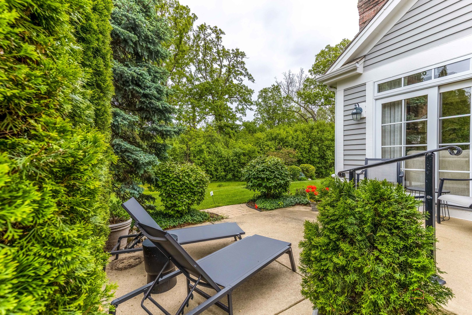 145 S Bradford Court