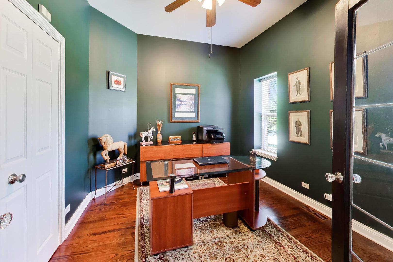 824 Stables Court Unit: 824