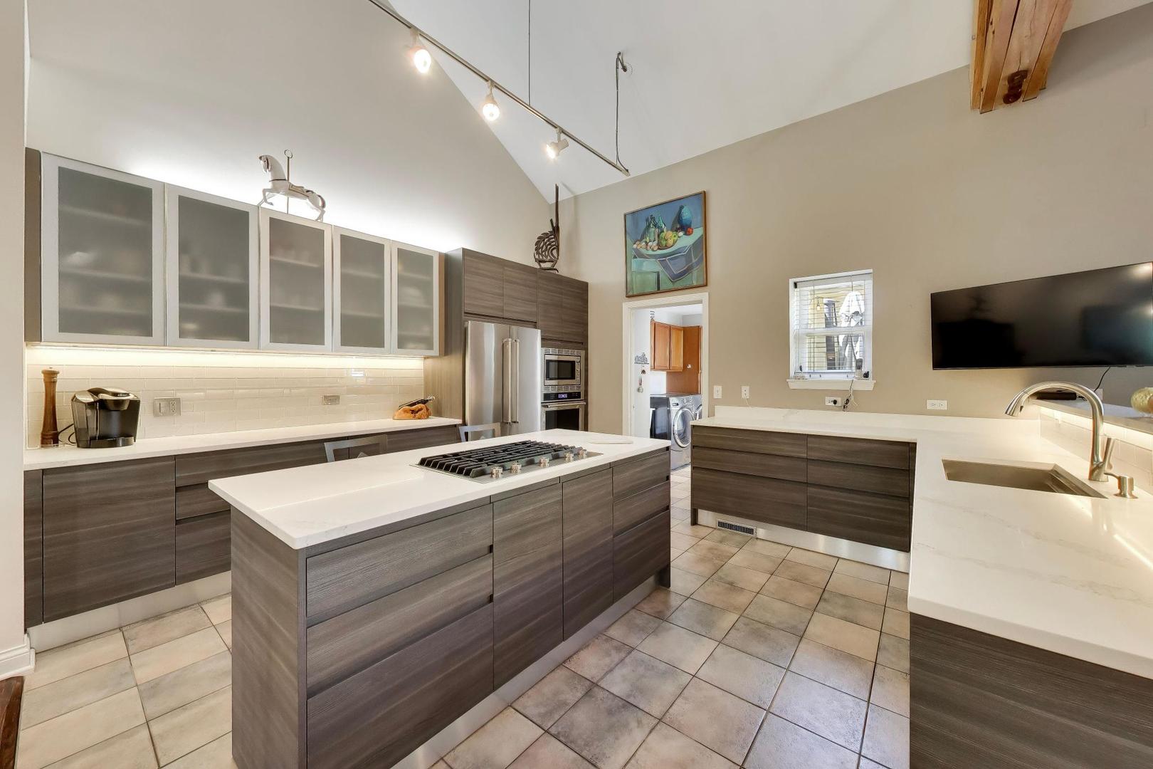 824 Stables Court Unit: 824