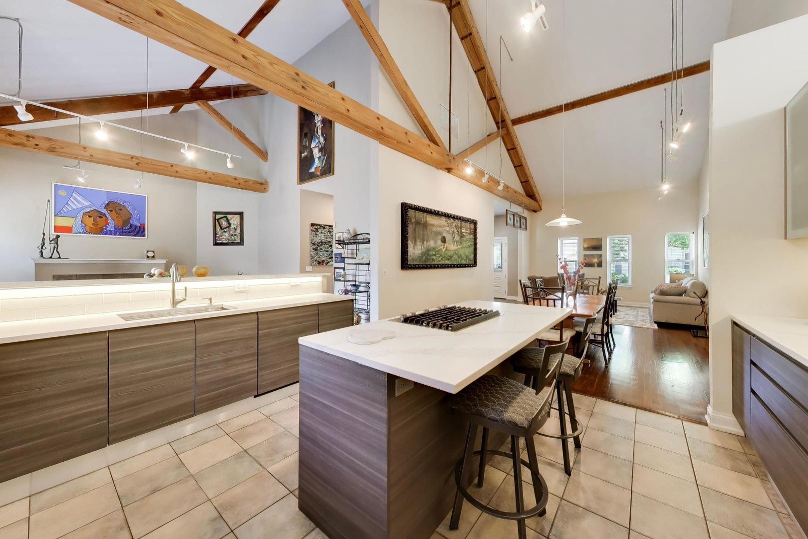 824 Stables Court Unit: 824