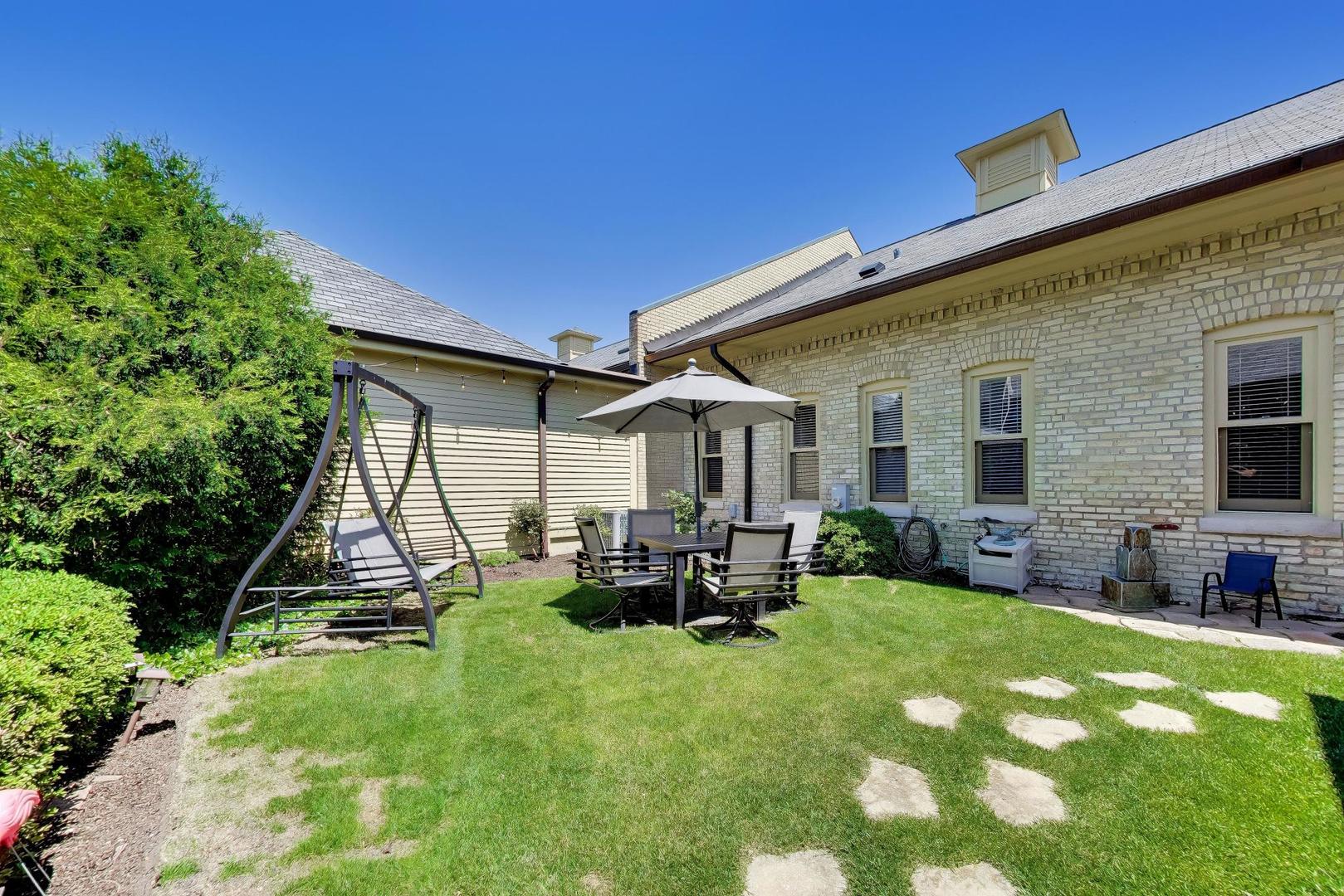 824 Stables Court Unit: 824